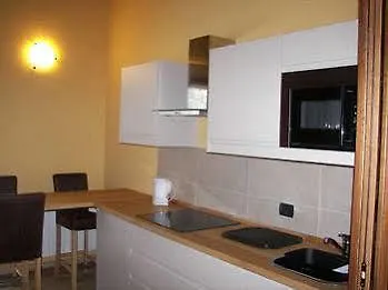 Otel Alpina &