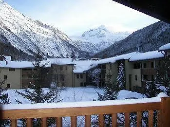 Hotel Alpina & La Thuile